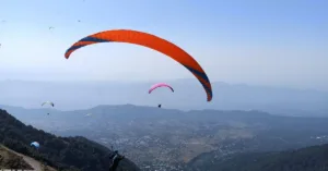 paragliding in himachal pradesh