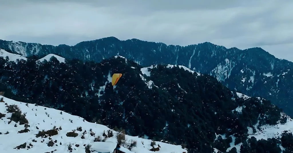 snow covered paragliding take-off site in Bir Billing